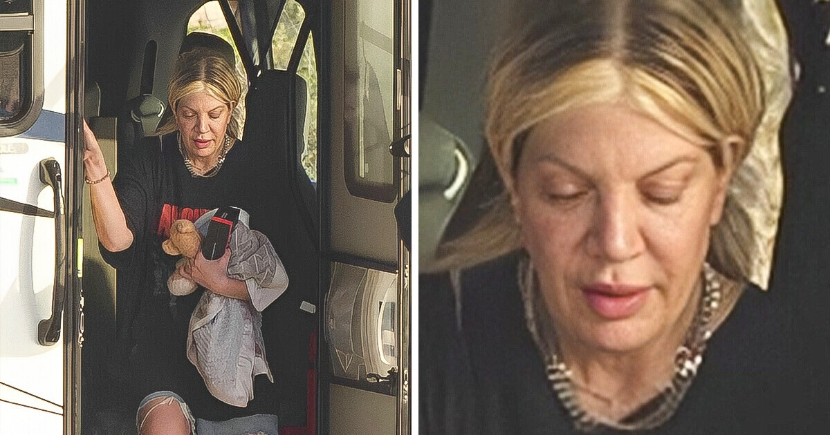 Dlaczego Tori Spelling musi mieszkać z dziećmi w tanich motelach i kamperach Dlaczego Tori Spelling musi mieszkać z dziećmi w tanich motelach i kamperach