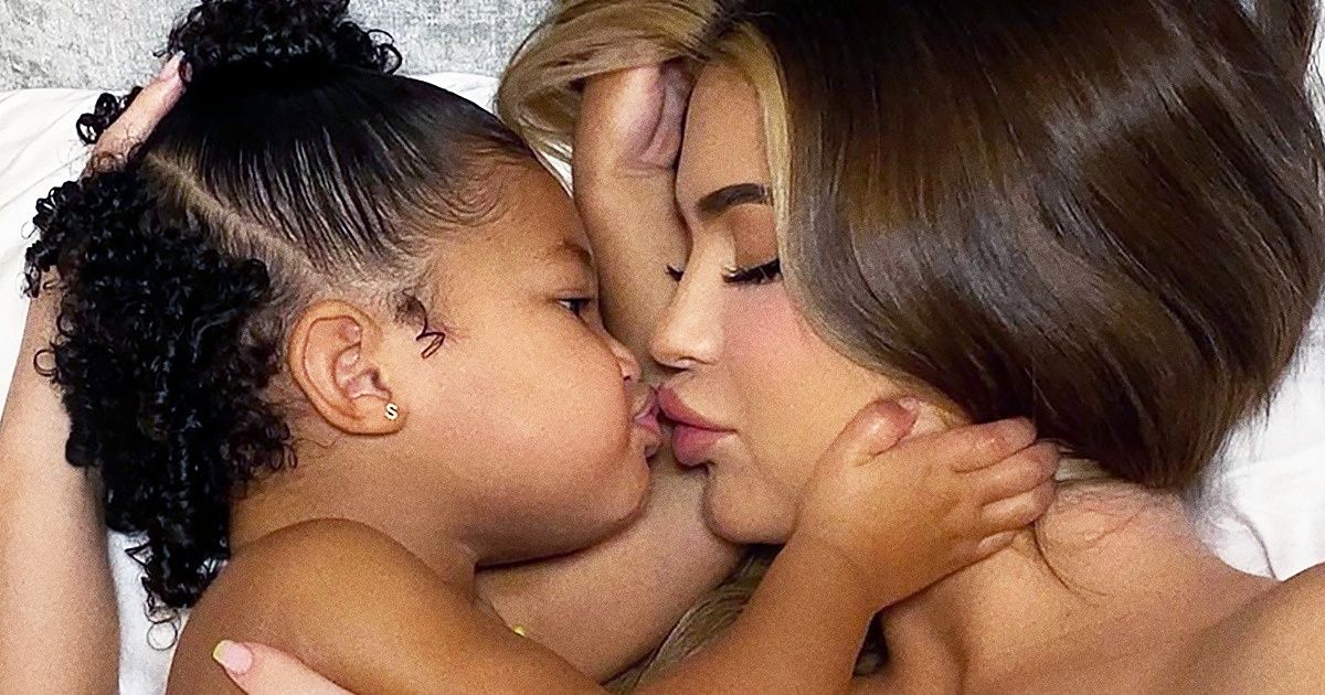 Etapy, przez które mama i córka muszą przejść wspólnie