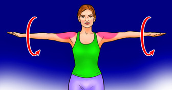 8 niezwykle łatwych ćwiczeń do wykonywania w domu, dzięki którym wyrzeźbisz ramiona